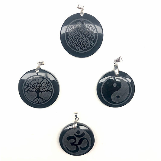 PENDENTIFS D'OBSIDIENNE GRAVÉS